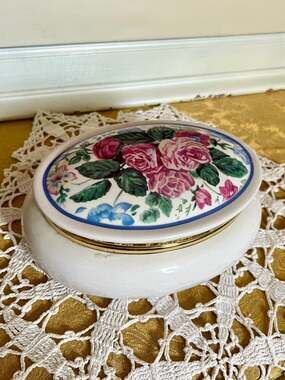 Vintage 1998 PS Limited Edition Ceramic Musical Jewelry Trinket Box with Rose Fl